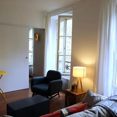 Charming In Batignolles